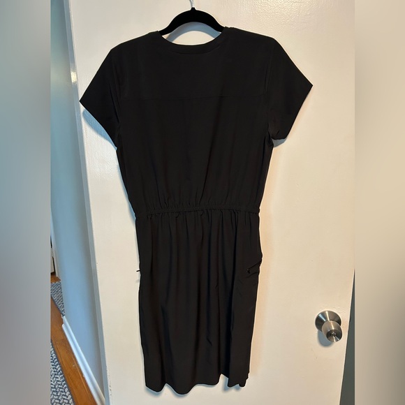NWT Duluth Trading Nine to Five synthetic cap sleeve dress in BLACK. - Picture 2 of 8